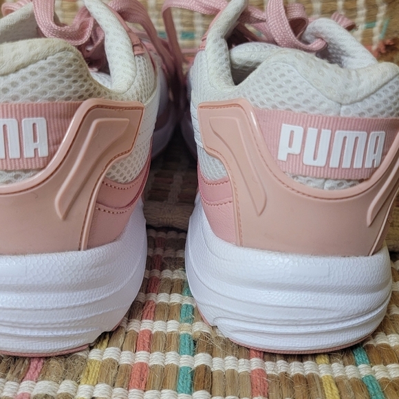 Puma axis shoes. Like new! - Picture 7 of 9